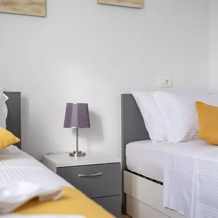 Palma: Luxury Penthouse With Pool And Sea View * Podstrana