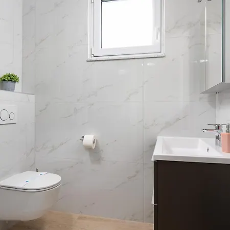 Palma And Luxury Penthouse For A Family With Swiming Pool,parking,terrace,panoramic View At The Sea,podstrana