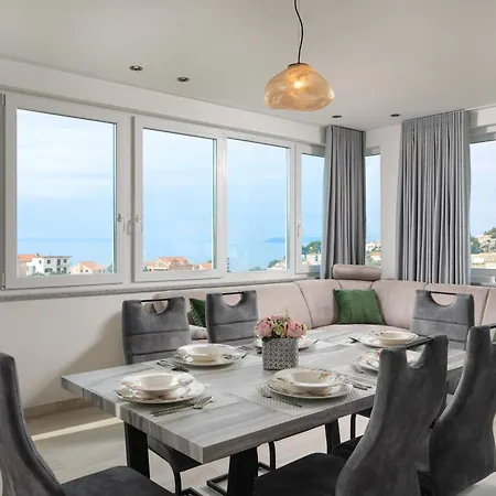 Palma And Luxury Penthouse For A Family With Swiming Pool,parking,terrace,panoramic View At The Sea,podstrana