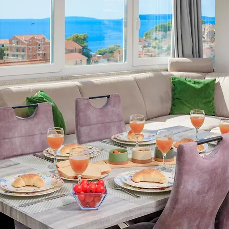 Palma: Luxury Penthouse With Pool And Sea View