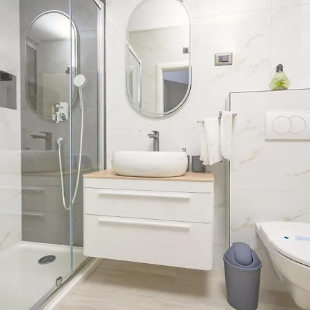 Palma: Luxury Penthouse With Pool And Sea View Podstrana