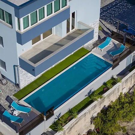Palma And Luxury Penthouse For A Family With Swiming Pool,parking,terrace,panoramic View At The Sea,podstrana