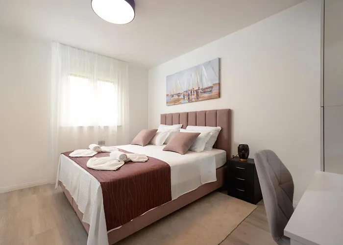 アパート Palma And Luxury Penthouse For A Family With Swiming Pool,parking,terrace,panoramic View At The Sea,podstrana *