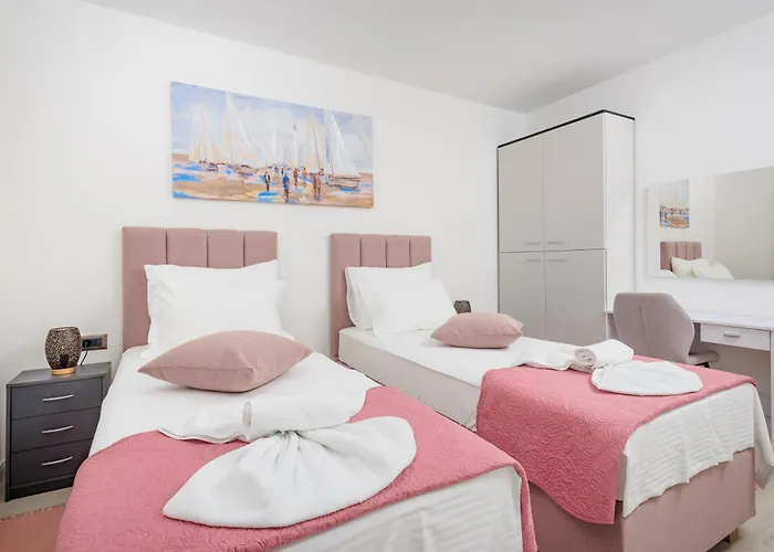 Palma And Luxury Penthouse For A Family With Swiming Pool,parking,terrace,panoramic View At The Sea,podstrana