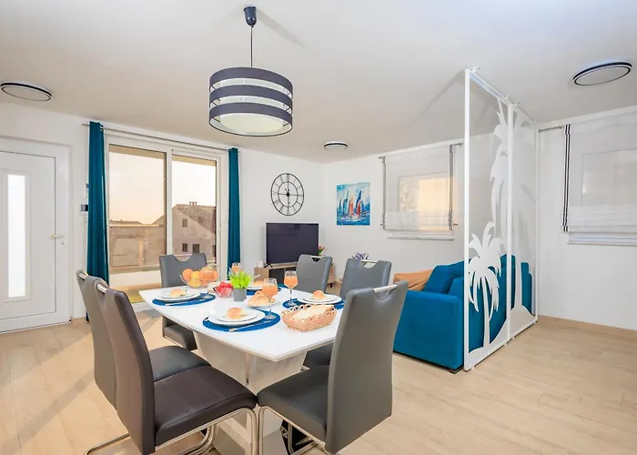 Palma And Luxury Penthouse For A Family With Swiming Pool,parking,terrace,panoramic View At The Sea,podstrana ポドストラナ